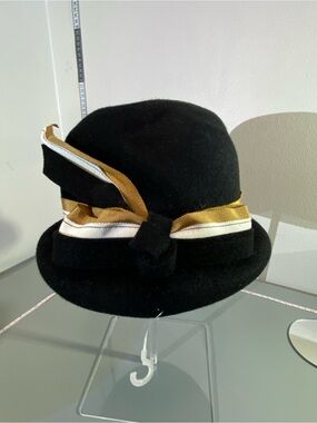 Debs New York Paris Lilly Dache Black Wool Cloche Hat with Gold and White Ribbon